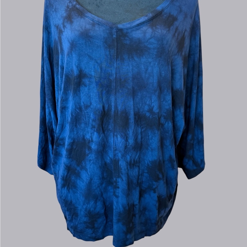 Tahari Navy Tie-Dye Short Sleeve Top
